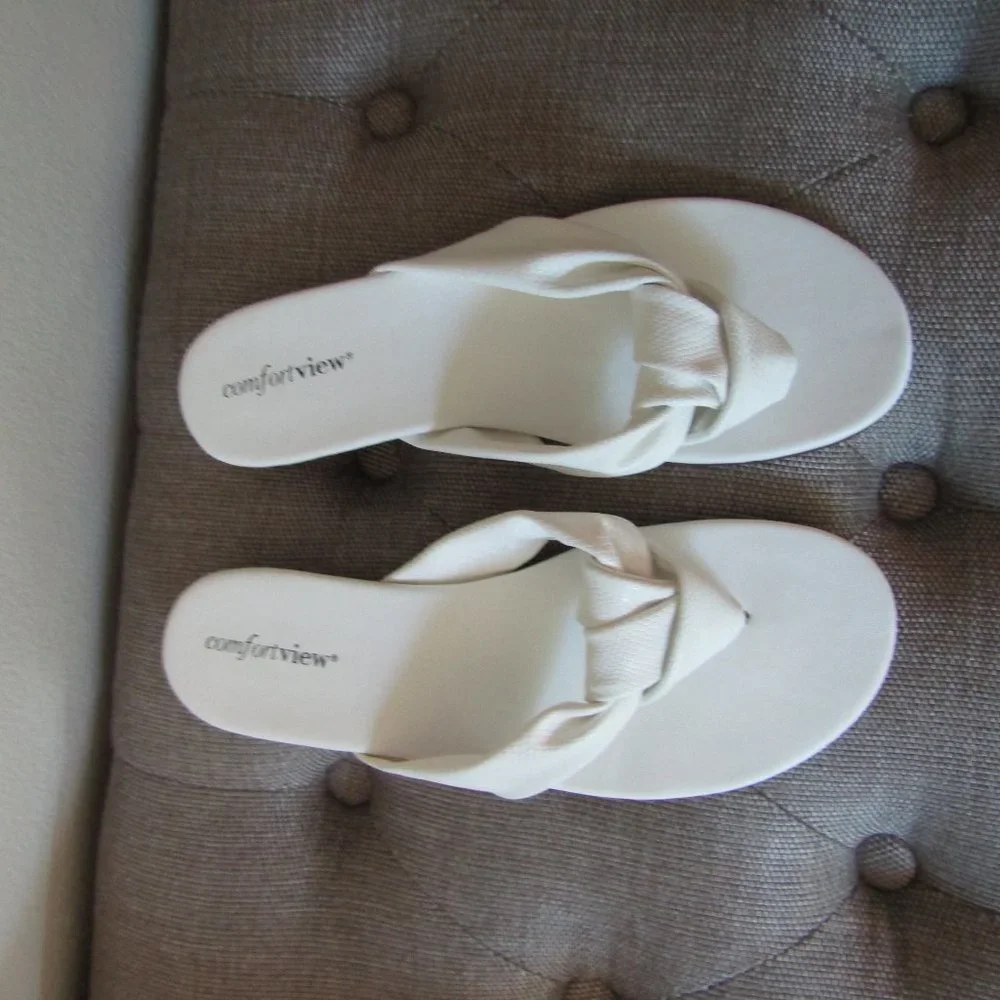 The Cora Sandal by Comfortview
